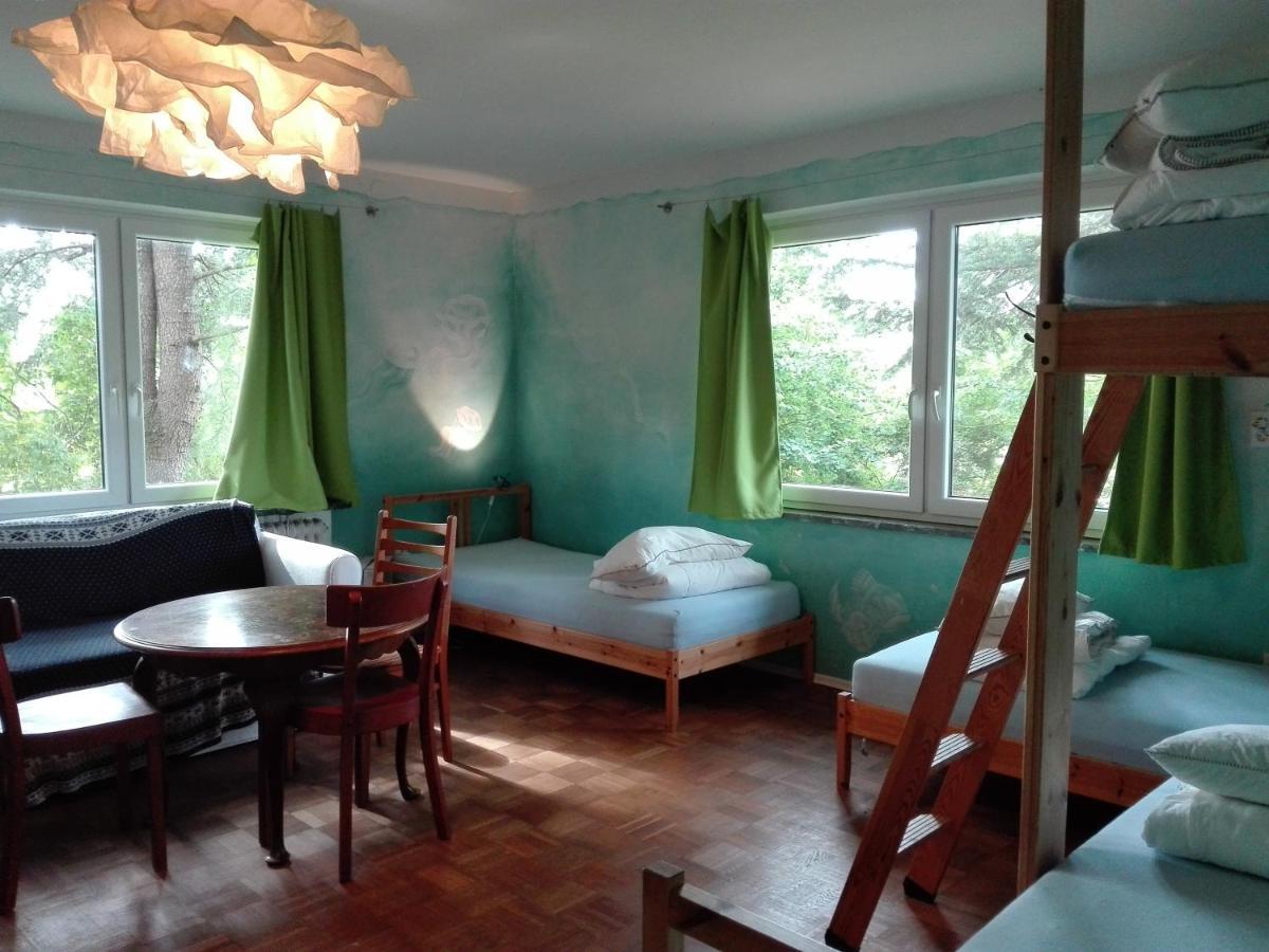 Peanuts Hostel & Meer Surendorf Екстериор снимка