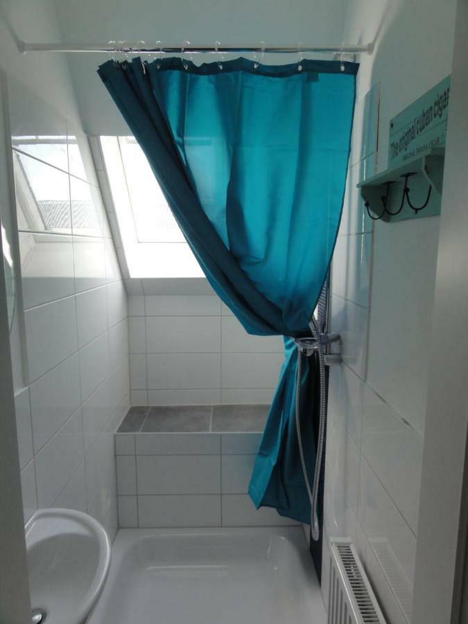 Peanuts Hostel & Meer Surendorf Екстериор снимка