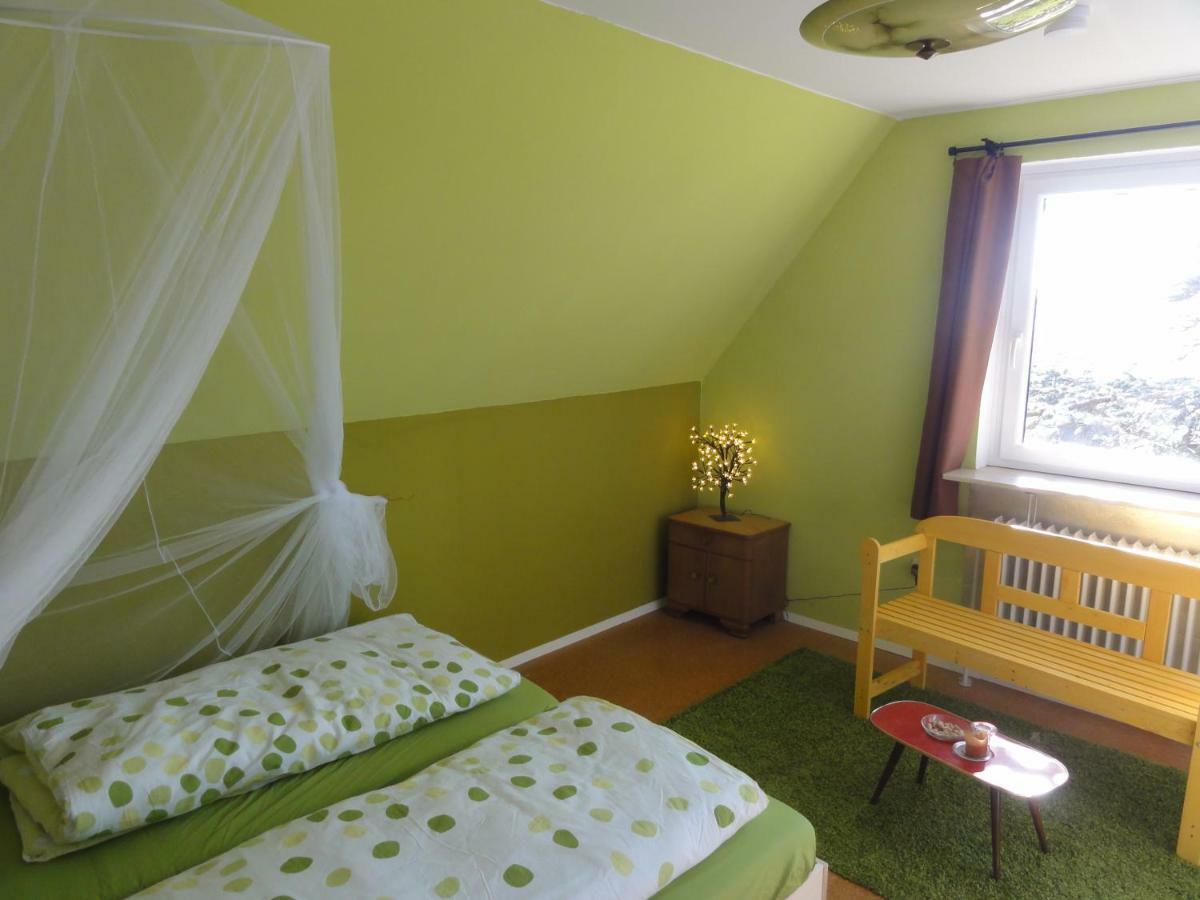 Peanuts Hostel & Meer Surendorf Екстериор снимка